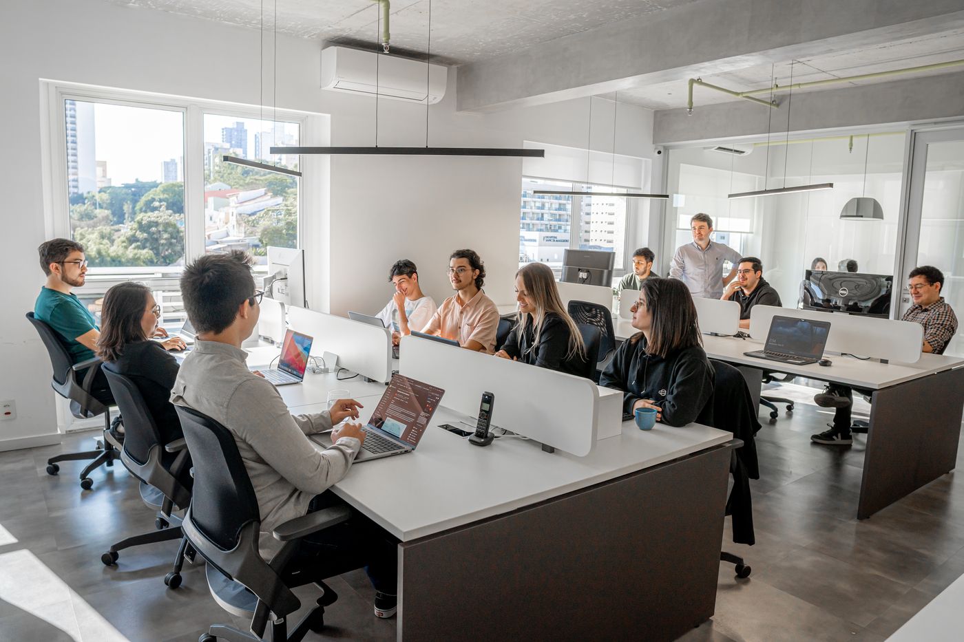 The Dink team at work in the São Paulo office